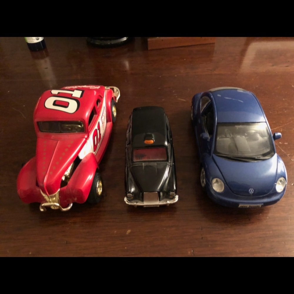 Toy Cars - Picture 2 of 2